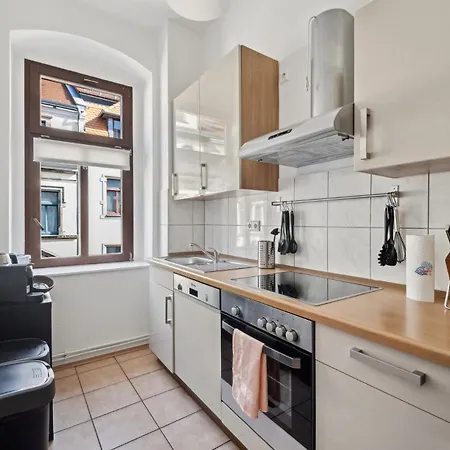 Helle Altbauwohnung 3 Zimmer & Balkon - Nahe Tu & Zentrum Dresden