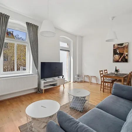 Apartment Helle Altbauwohnung 3 Zimmer & Balkon - Nahe Tu & Zentrum Dresden