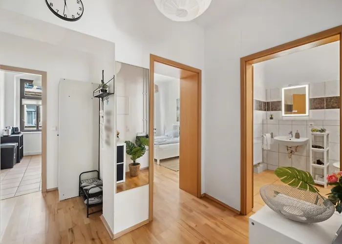 Ocean Breeze - Nahe Uni & Zentrum Apartman *